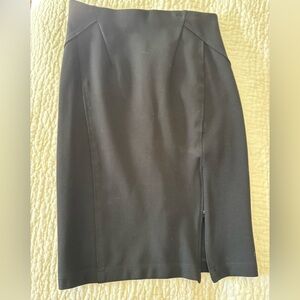 Donna Karan black pencil skirt- size M